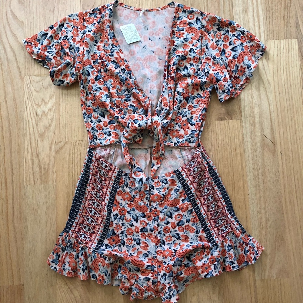 Free People Tie Front Romper Size 4 NWT
